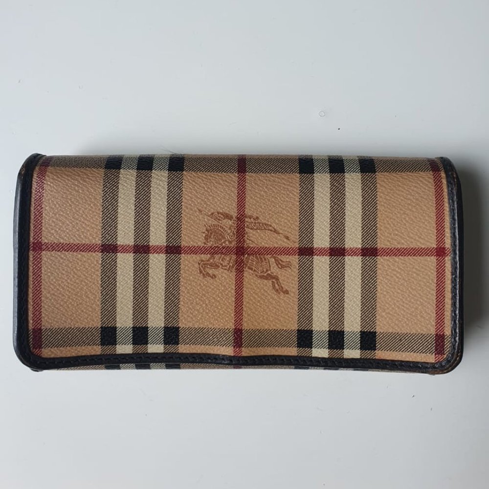 Burberry Women's Long Wallet Continental